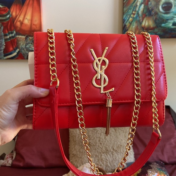 Beautiful red quilted shoulder bag - Picture 2 of 13